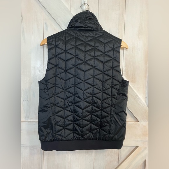 Under Armour Vest - Picture 2 of 3